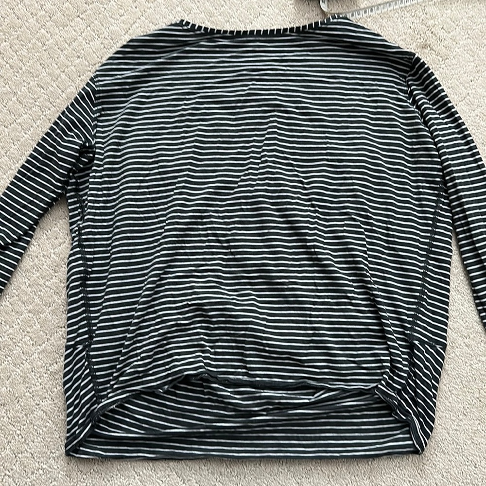 Lululemon top